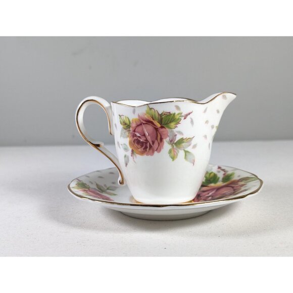 Vintage Paragon Golden Emblem Individual Creamer and saucer, double warrant - Picture 4 of 9